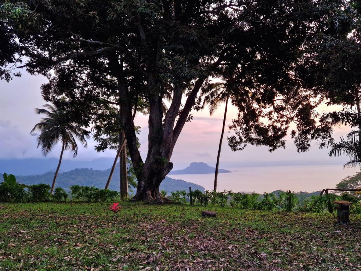 World'S View Wild Camping Salaszoi, Principe Island Santo Antonio Exterior photo